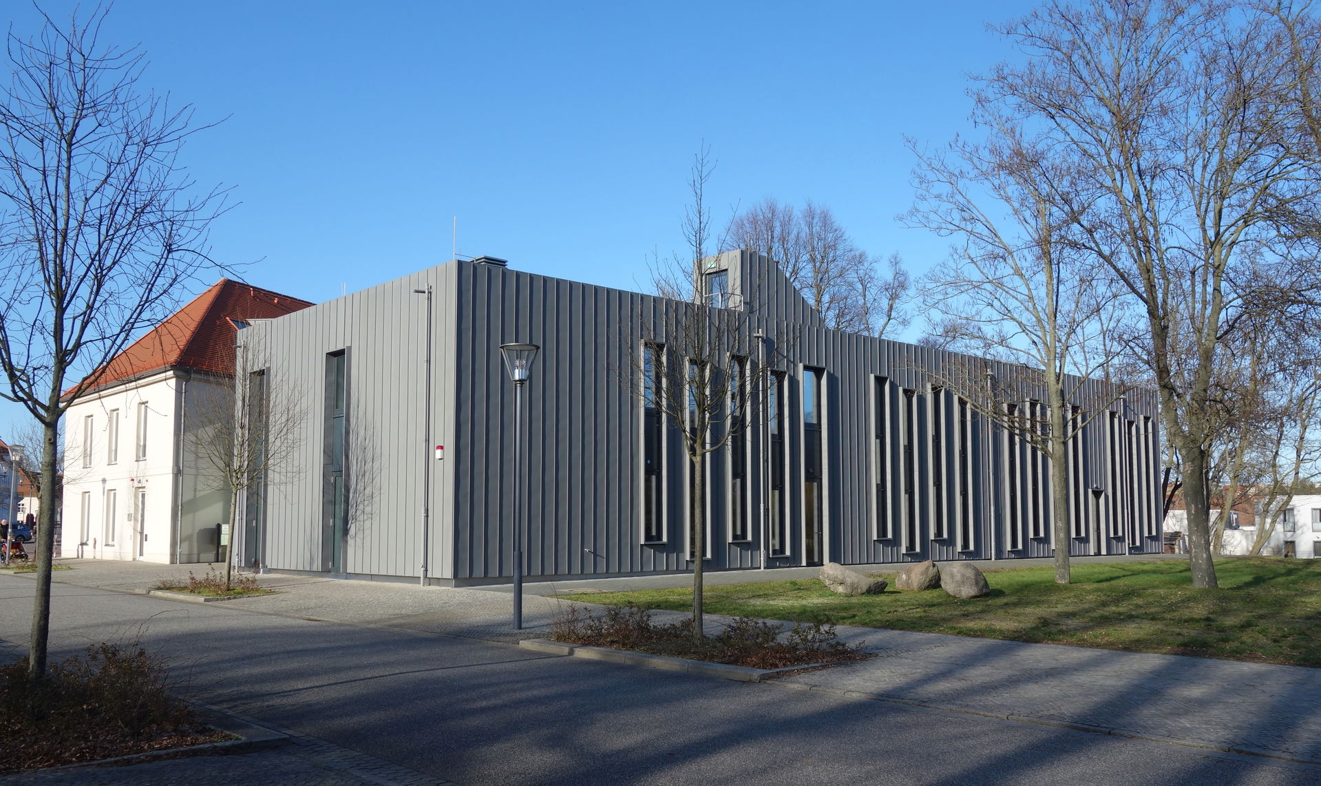South-western view of the public library  in Oranienburg , Oran…