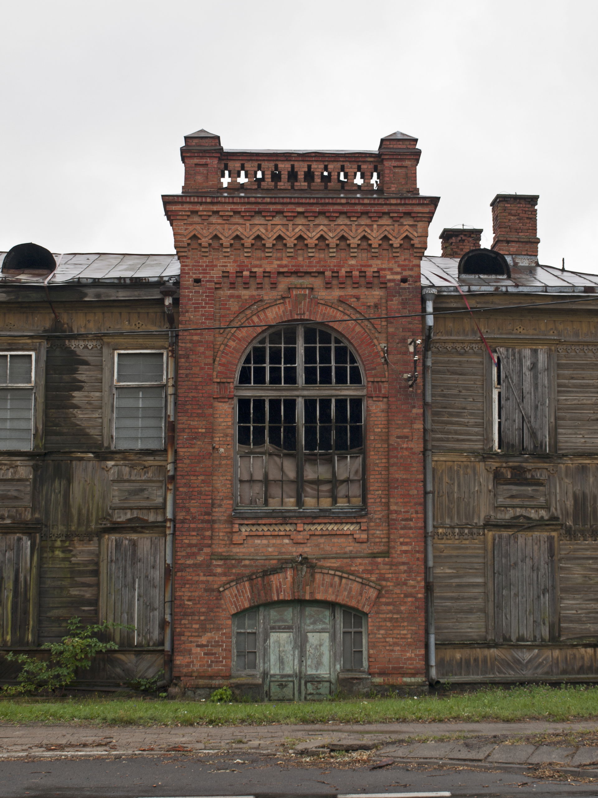 Abandoned building at Aleja Wojska Polskiego 28, Ostrołęka