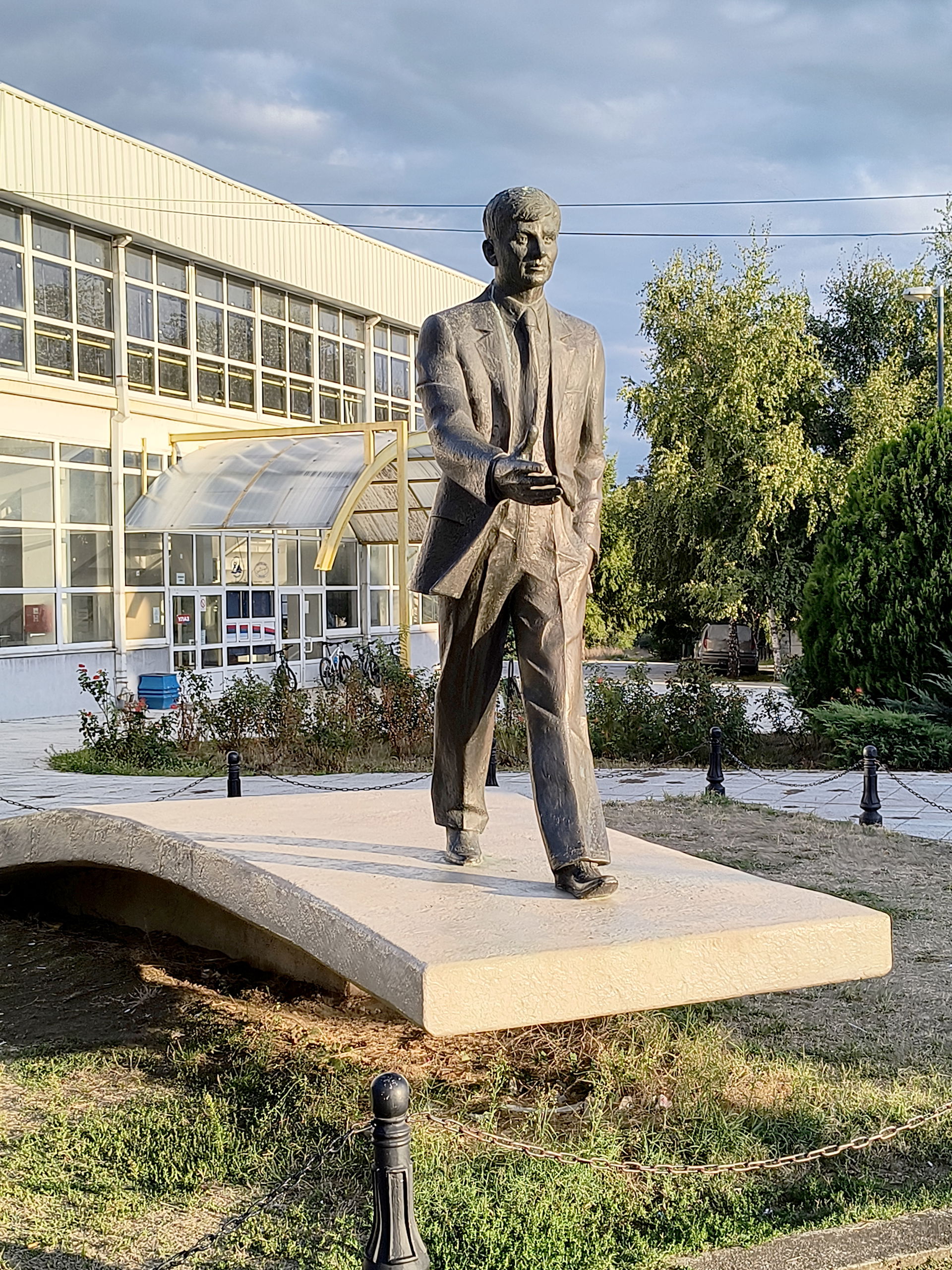 Monument to Zoran Đinđić in Prokuplje (Serbia)