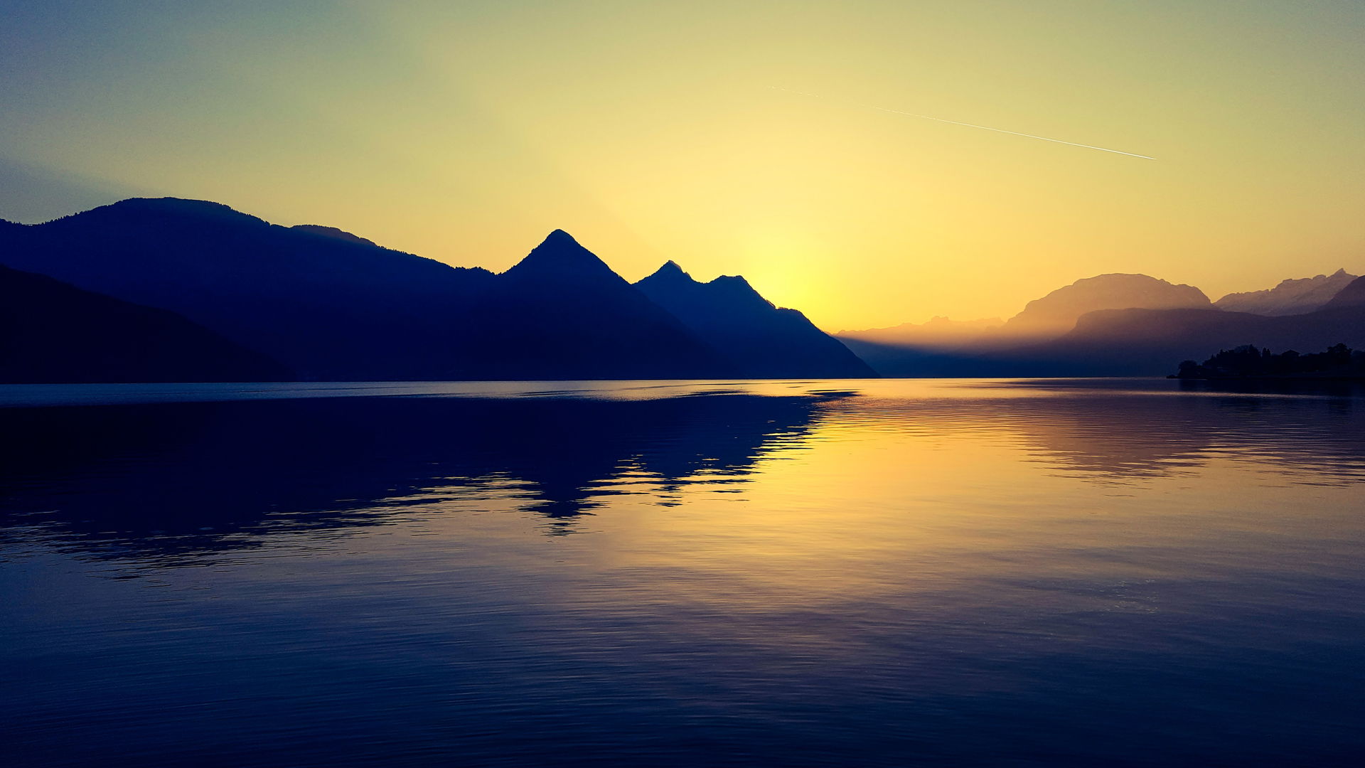 Buochs, canton Nidwalden - Summer day sunrise.