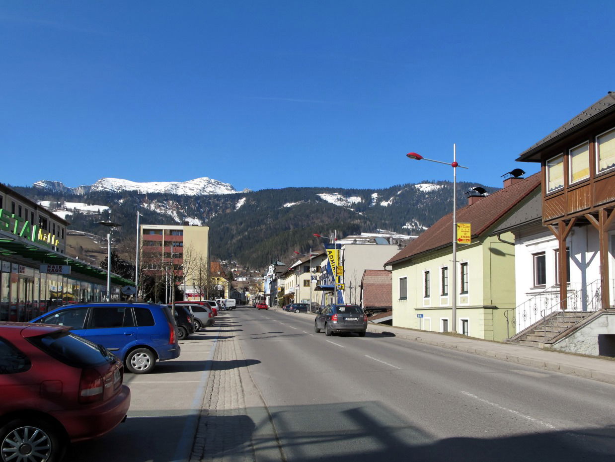 City Liezen, Main Street