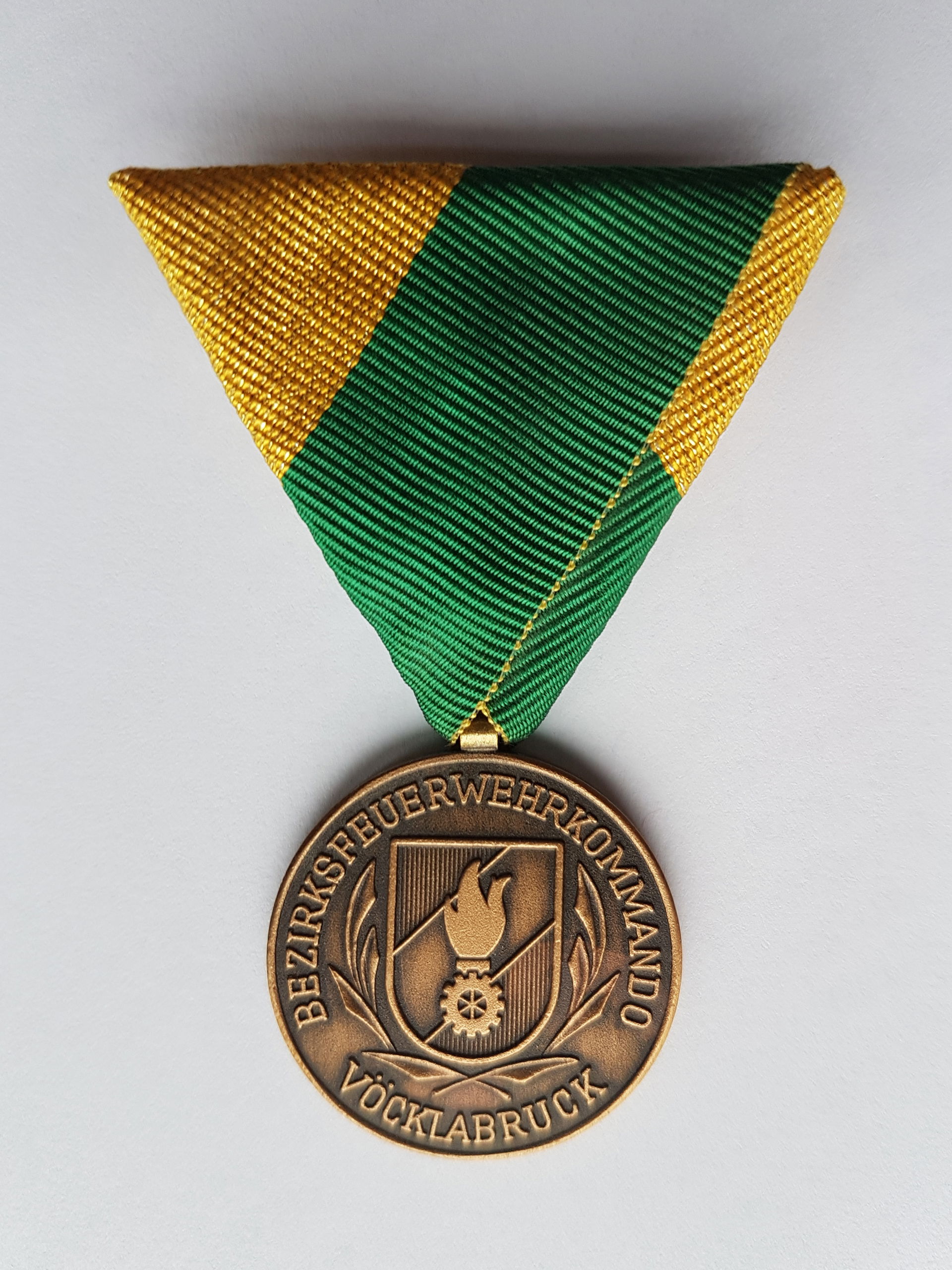 Feuerwehr-Verdienstmedaille des Bezirkes Vöcklabruck (Österreic…