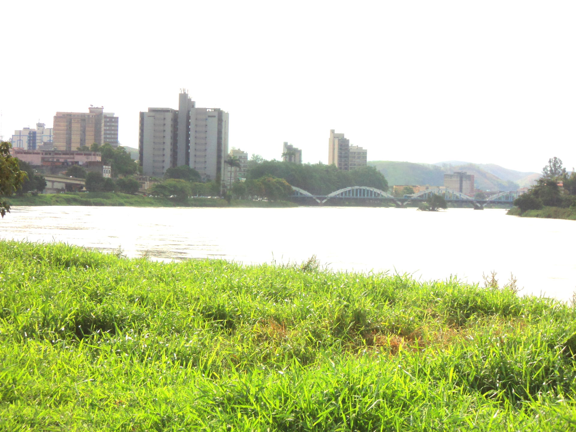 View of the paraíba do sul river, in Barra Mansa, Rio de Janeir…