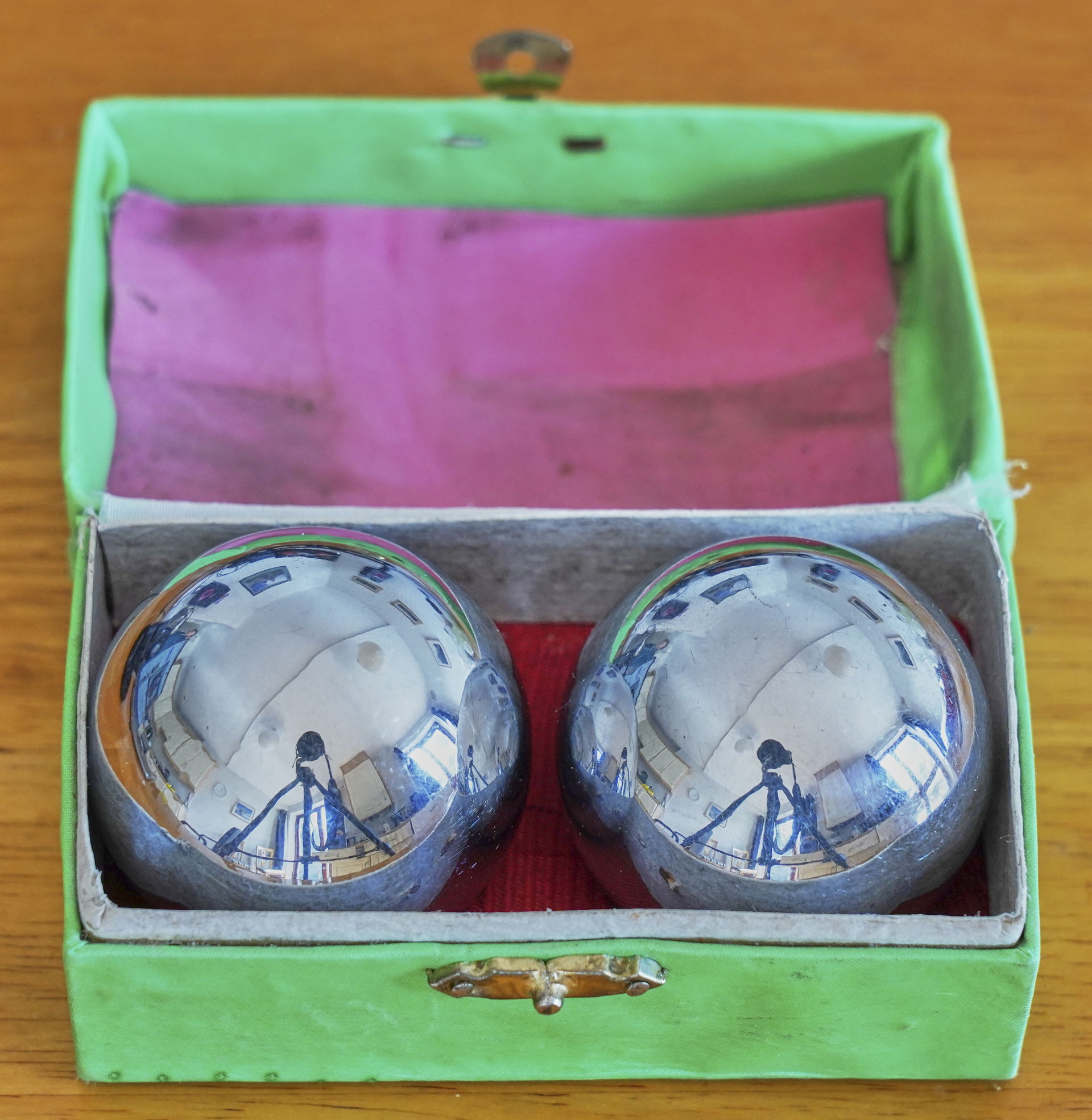 Steel Chinese baoding balls containing chimes
