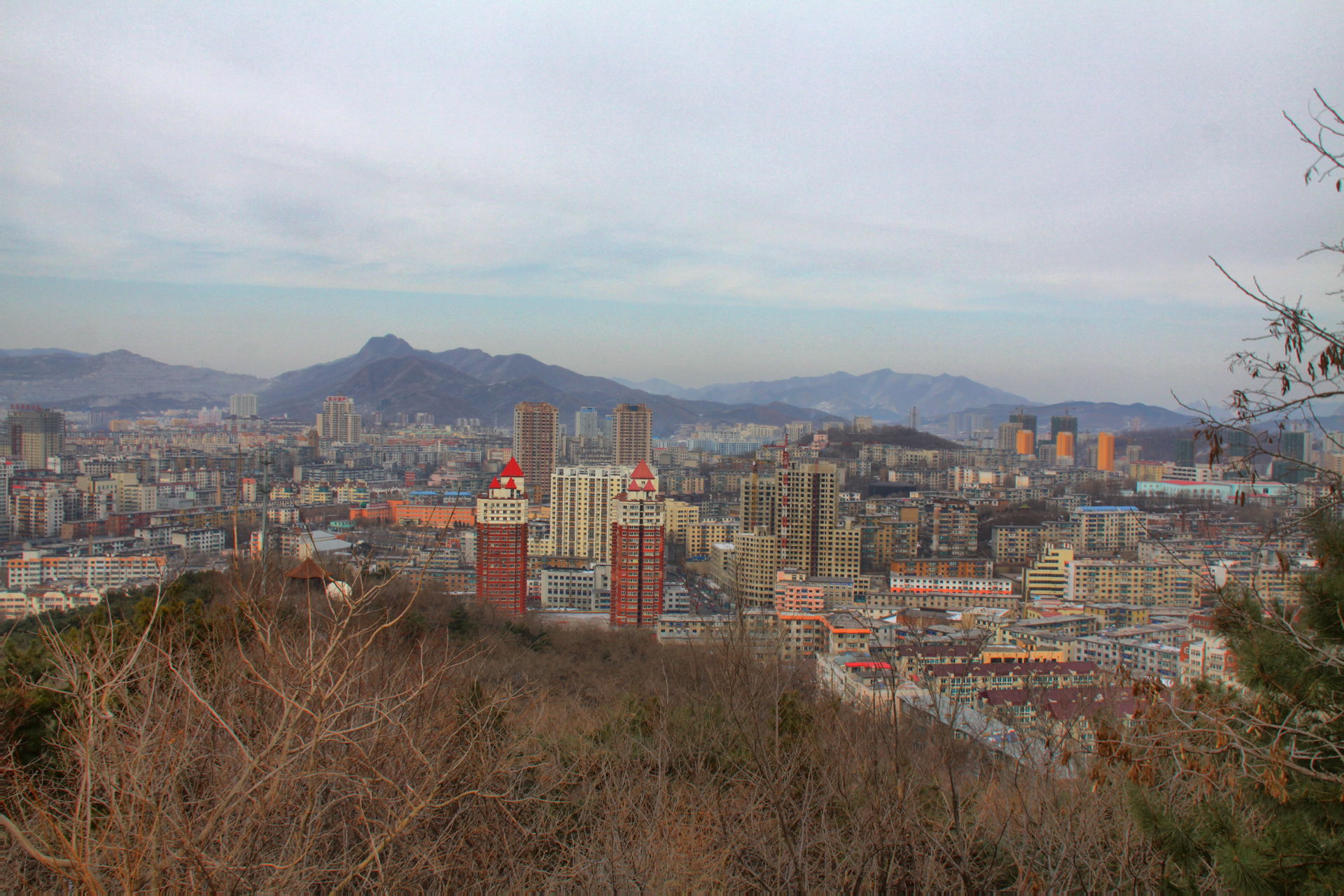 Benxi Blick über die Stadt Richtung Süden