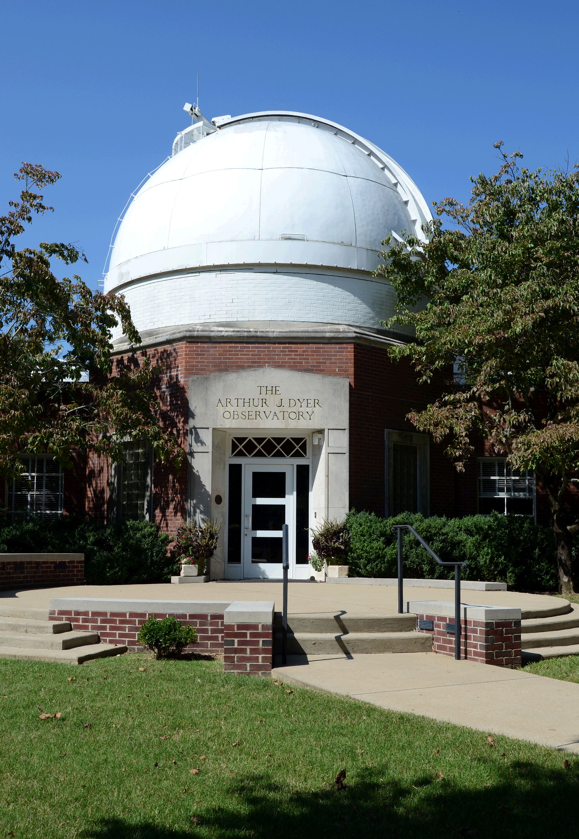 Arthur J. Dyer Observatory, 1000 Oman Dr. Brentwood