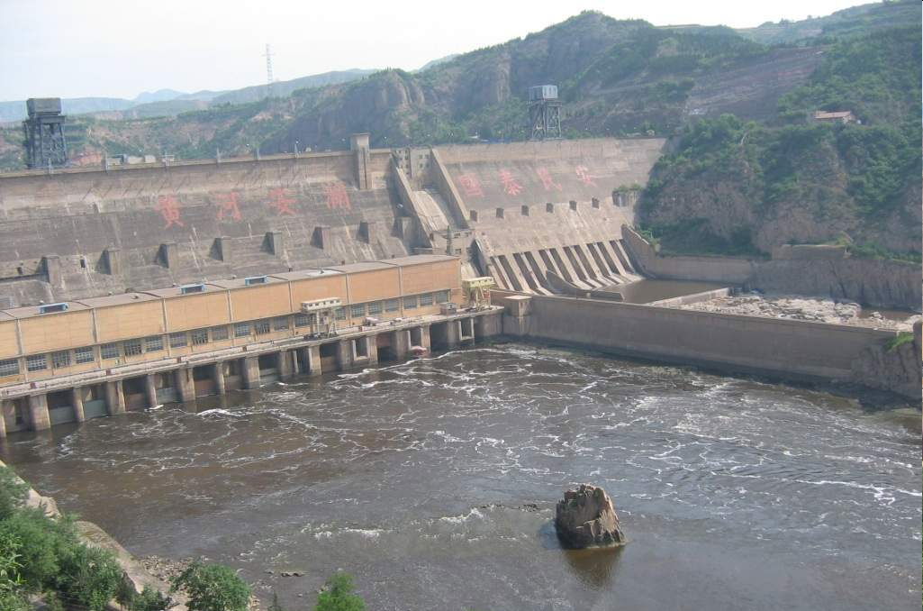 The main section of Sanmenxia Dam