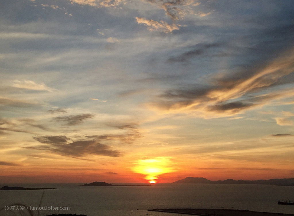 Setting sun, Sanya, Hainan, China.