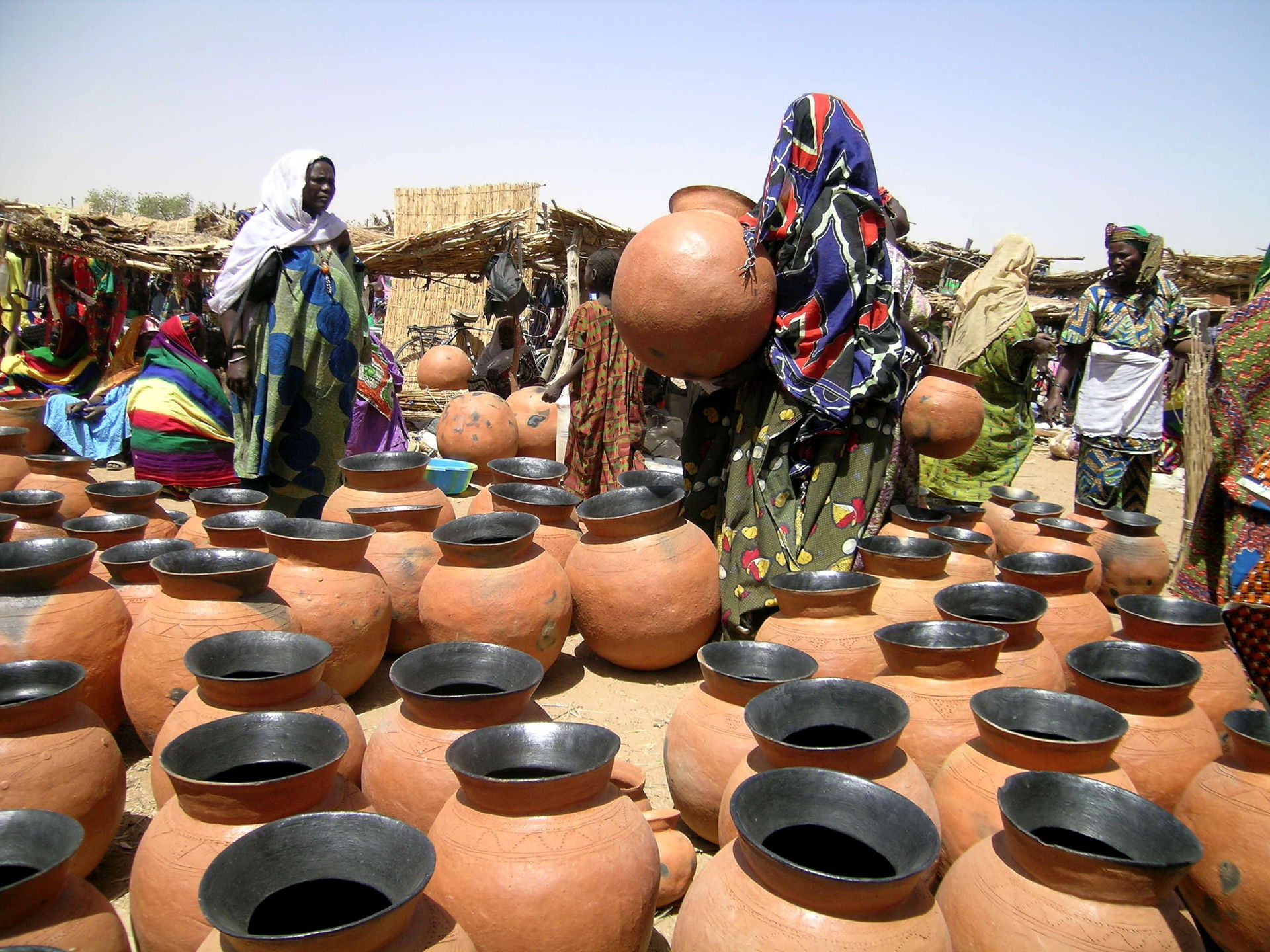 Songhai women potteries in Gorom-Gorom, Burkina Faso.