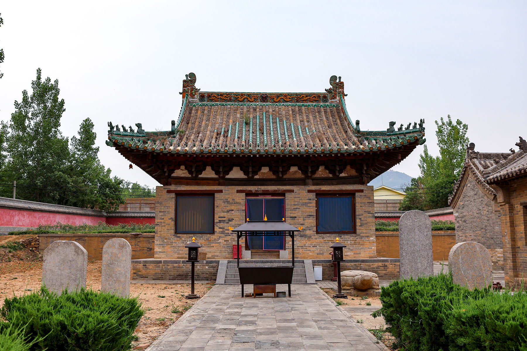 Yuxi Gong, Dengfeng
