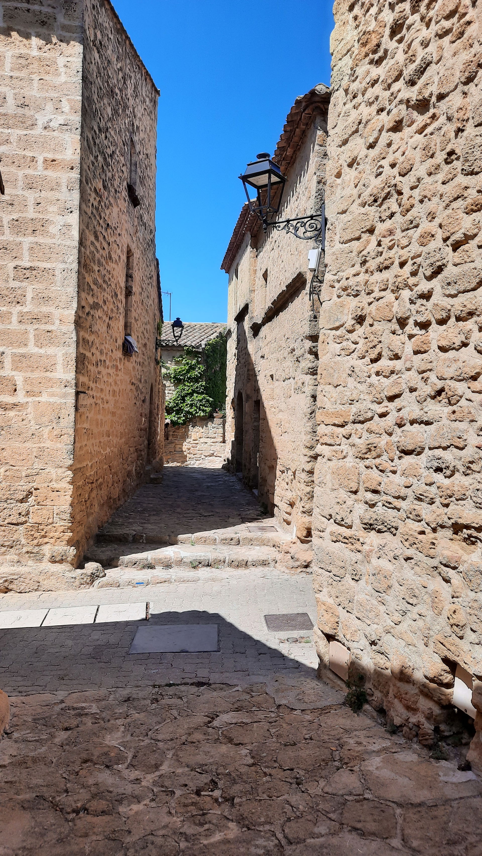 Ruelle de Miramas-le-Vieux (Bouches-du-Rhône)