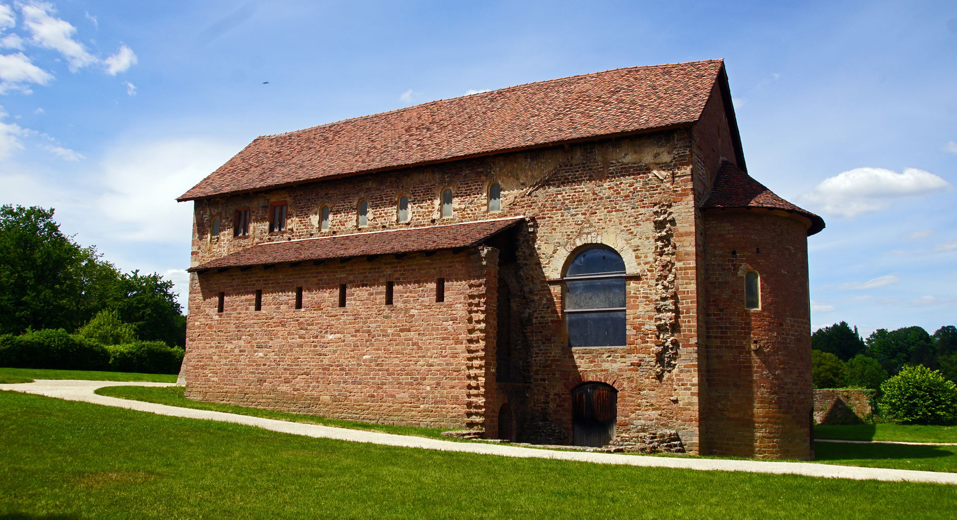 Geo-Naturpark Bergstraße-Odenwald Einhardsbasilika Steinbach