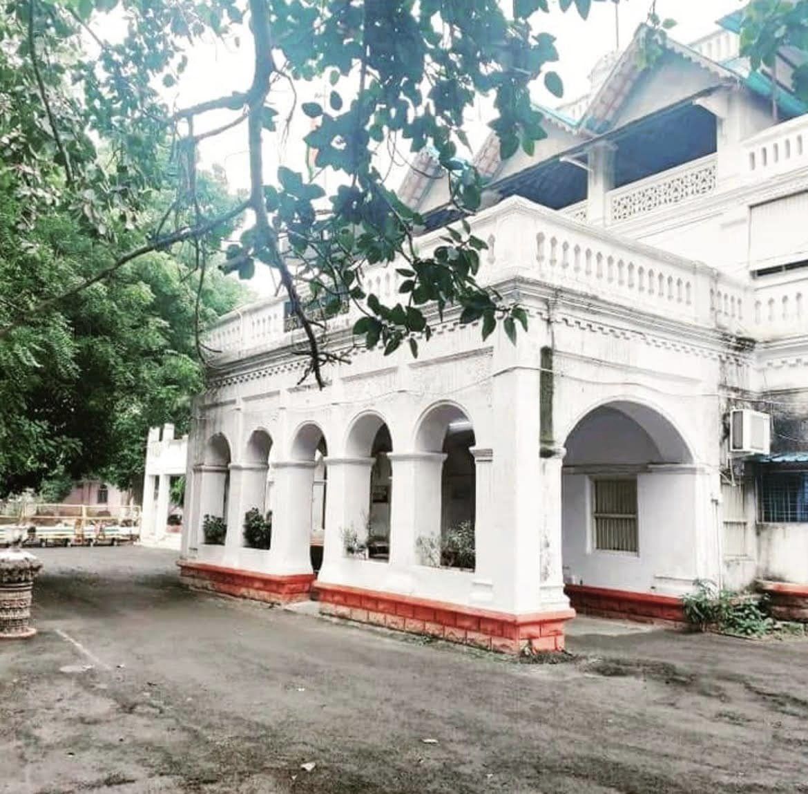 Dewas Collectorate (previously Lakshmi Niwas Palace of Dewas Ju…