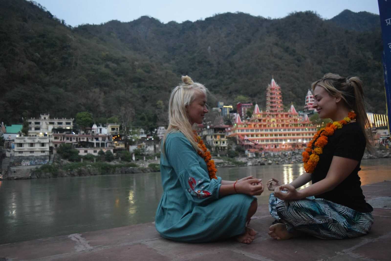 Kundalini Yoga Teacher Training in Rishikesh at Yoga Sadhana Gu…