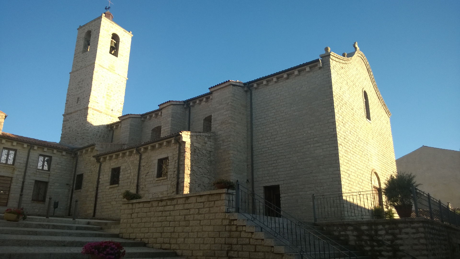 La chiesa parrocchiale di Santa Giusta, a Calangianus. Situa su…