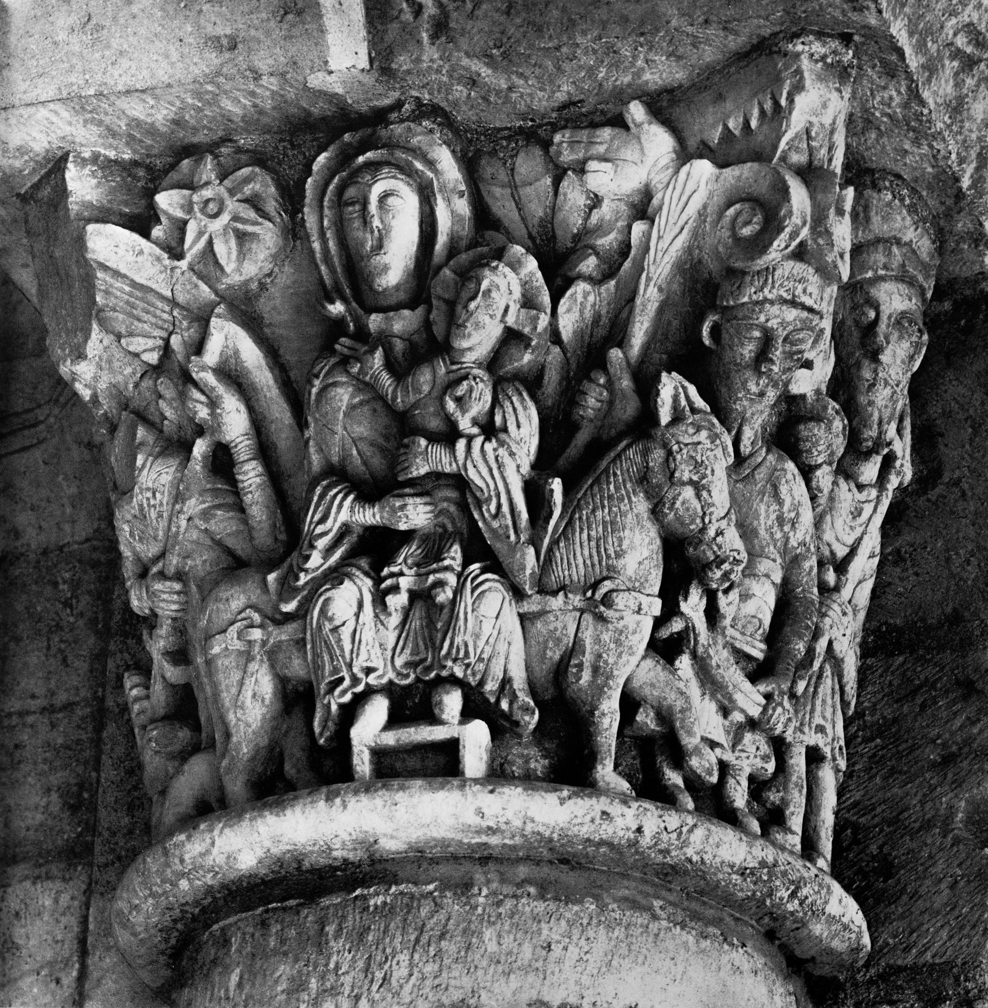 Saint-Benoît-sur-Loire (Loiret), former abbey church. Capitals …