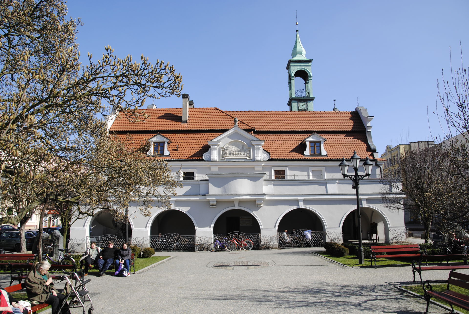 Rathaus mit Krämerhäusern am Ring in Kreuzburg/Oberschlesien