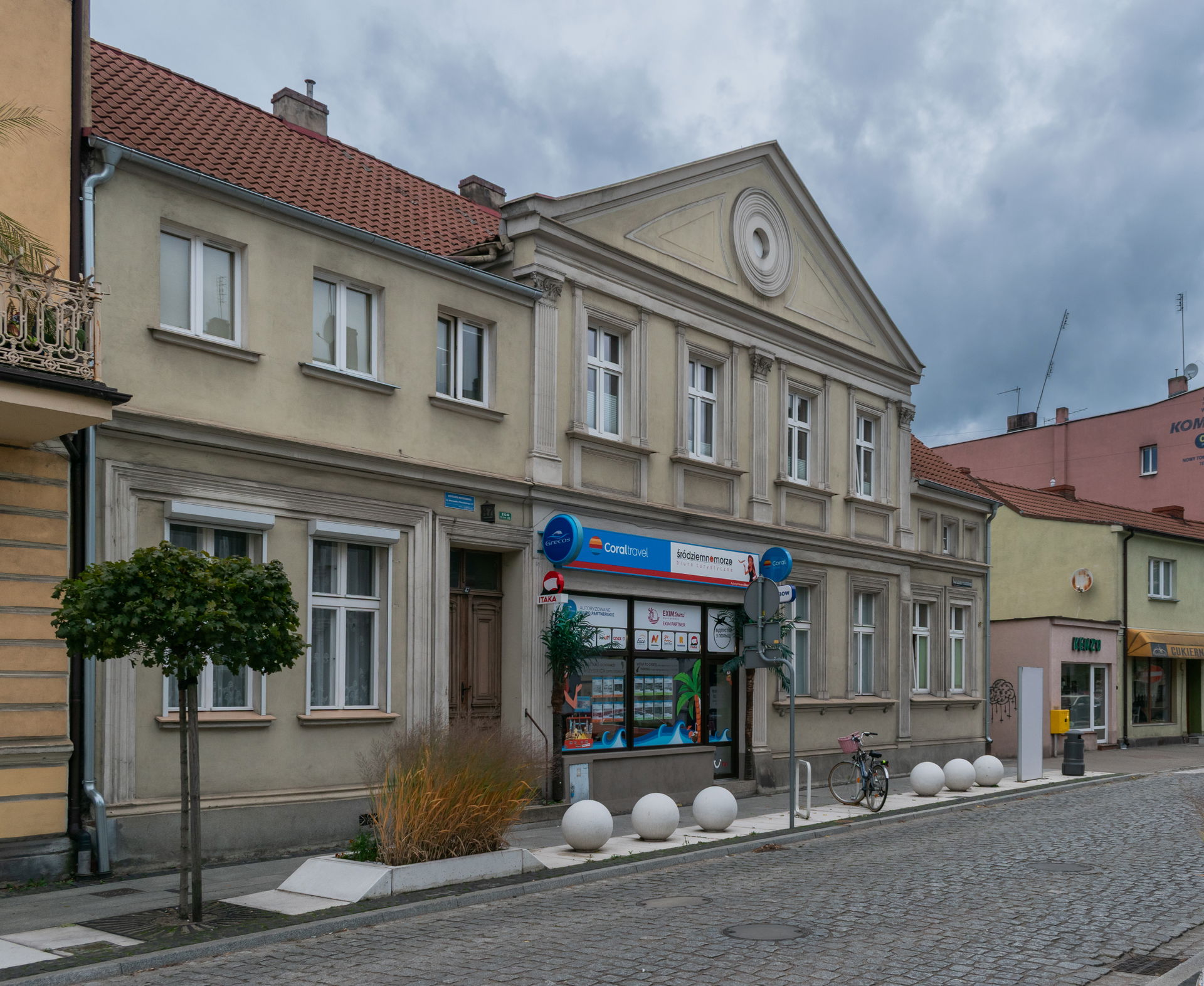 Building at ul. Marszałka Józefa Piłsudskiego 47 in Nowy Tomyśl…