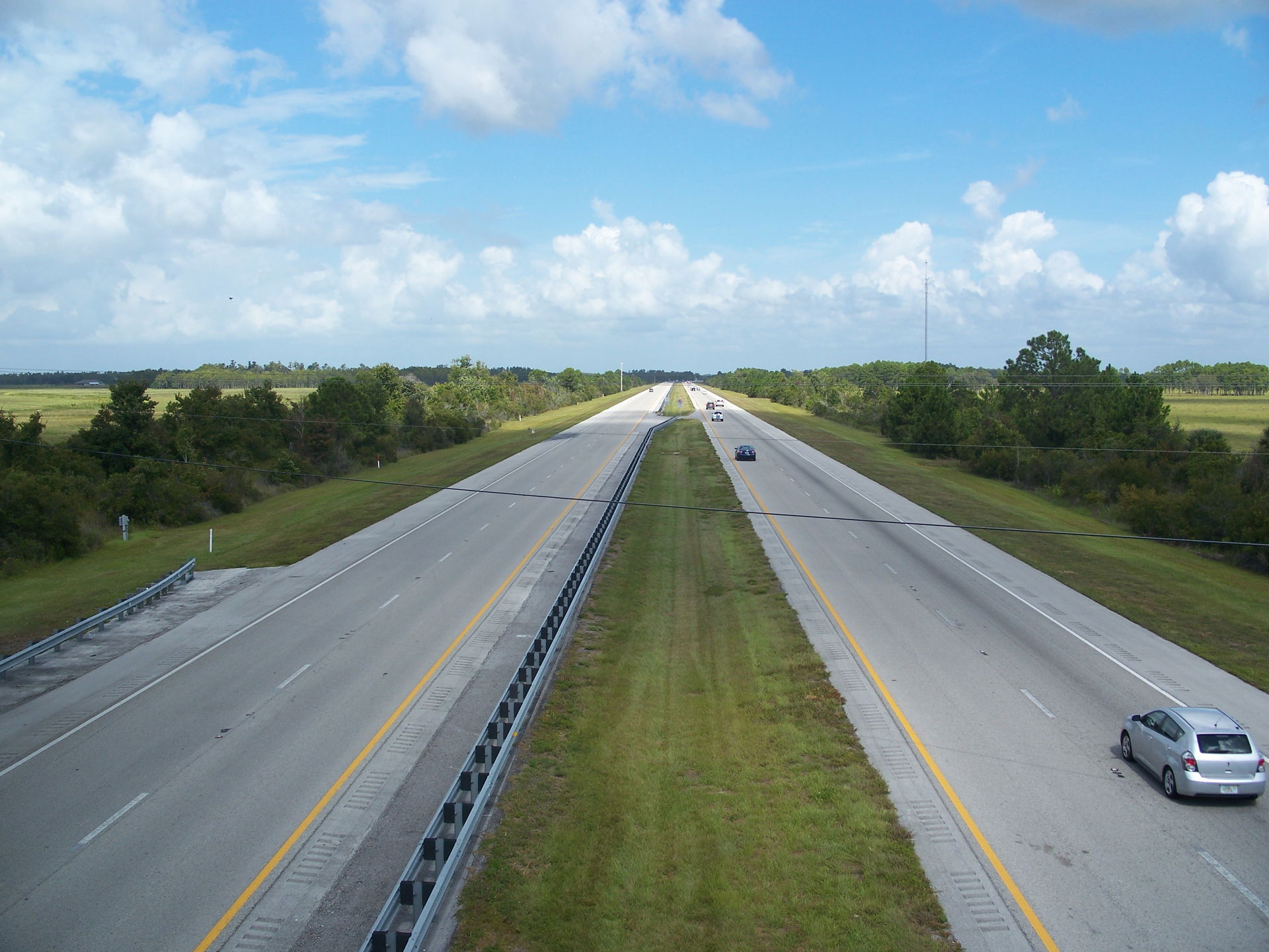 Florida's Turnpike: Looking north from the overpass on Canoe Cr…