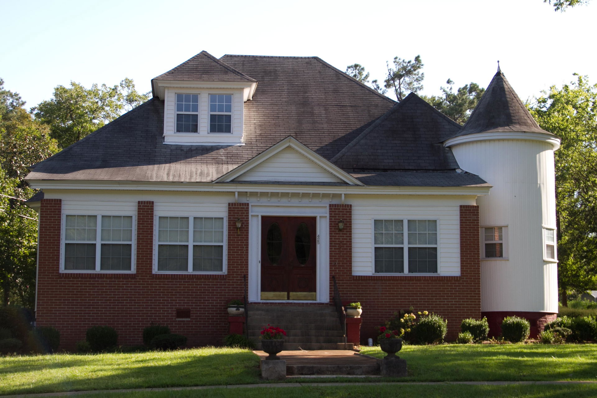 James E. Johnson House, 425 W. Church St. Sandersville