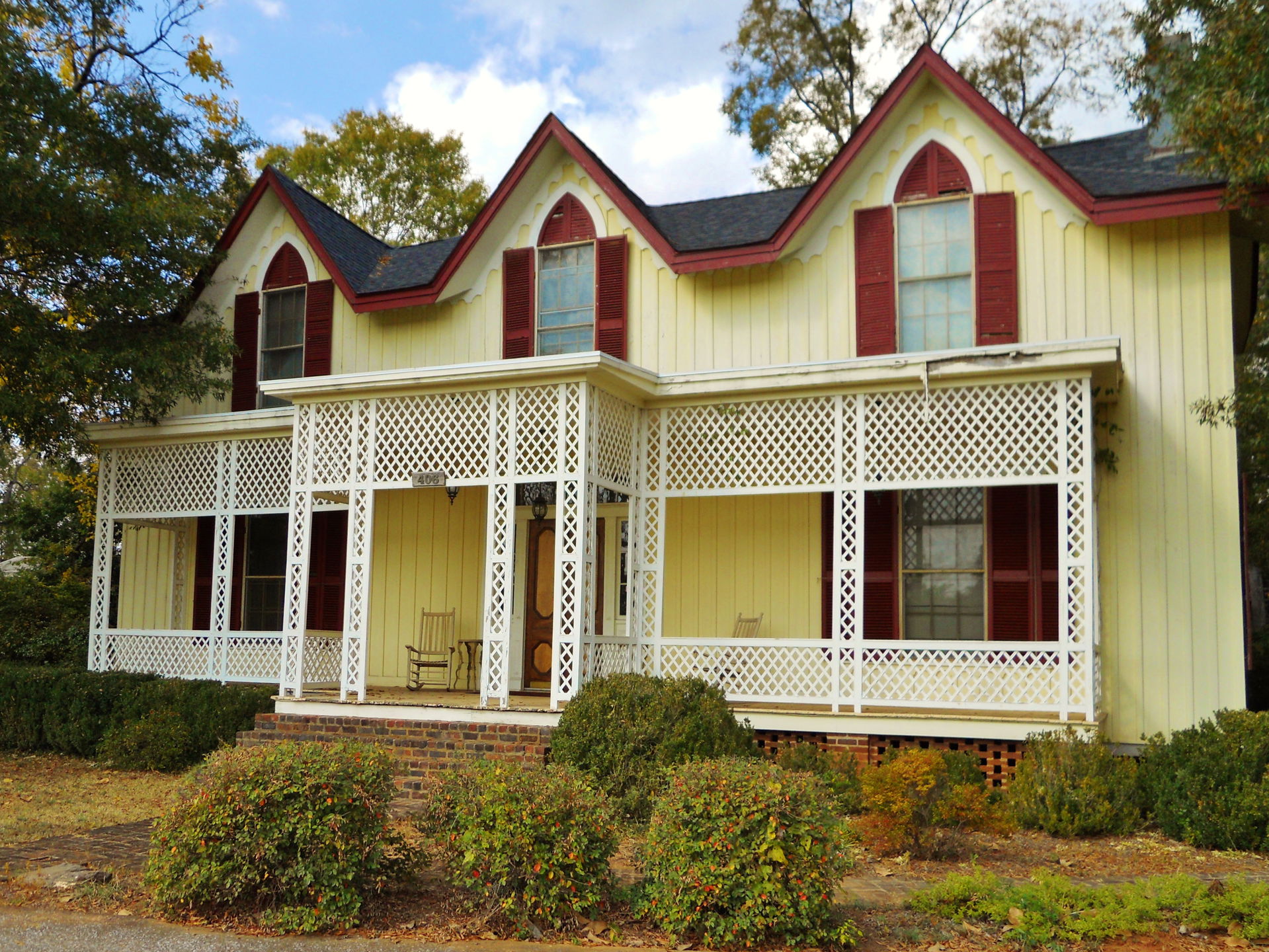 This is a photograph of Boxwood located in Talladega, Alabama.