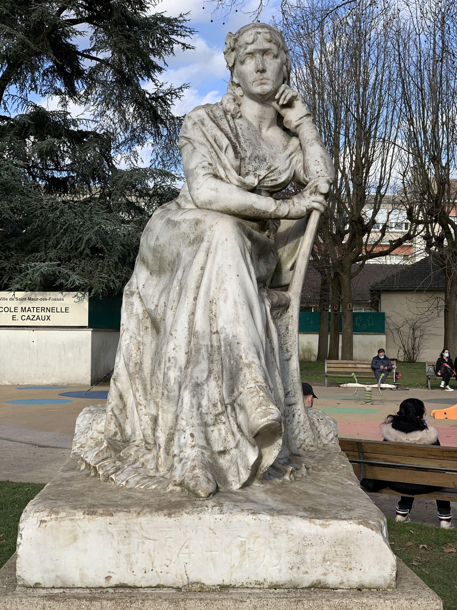 Statue called Madame Roland in Hameln square, Saint-Maur-des-Fo…
