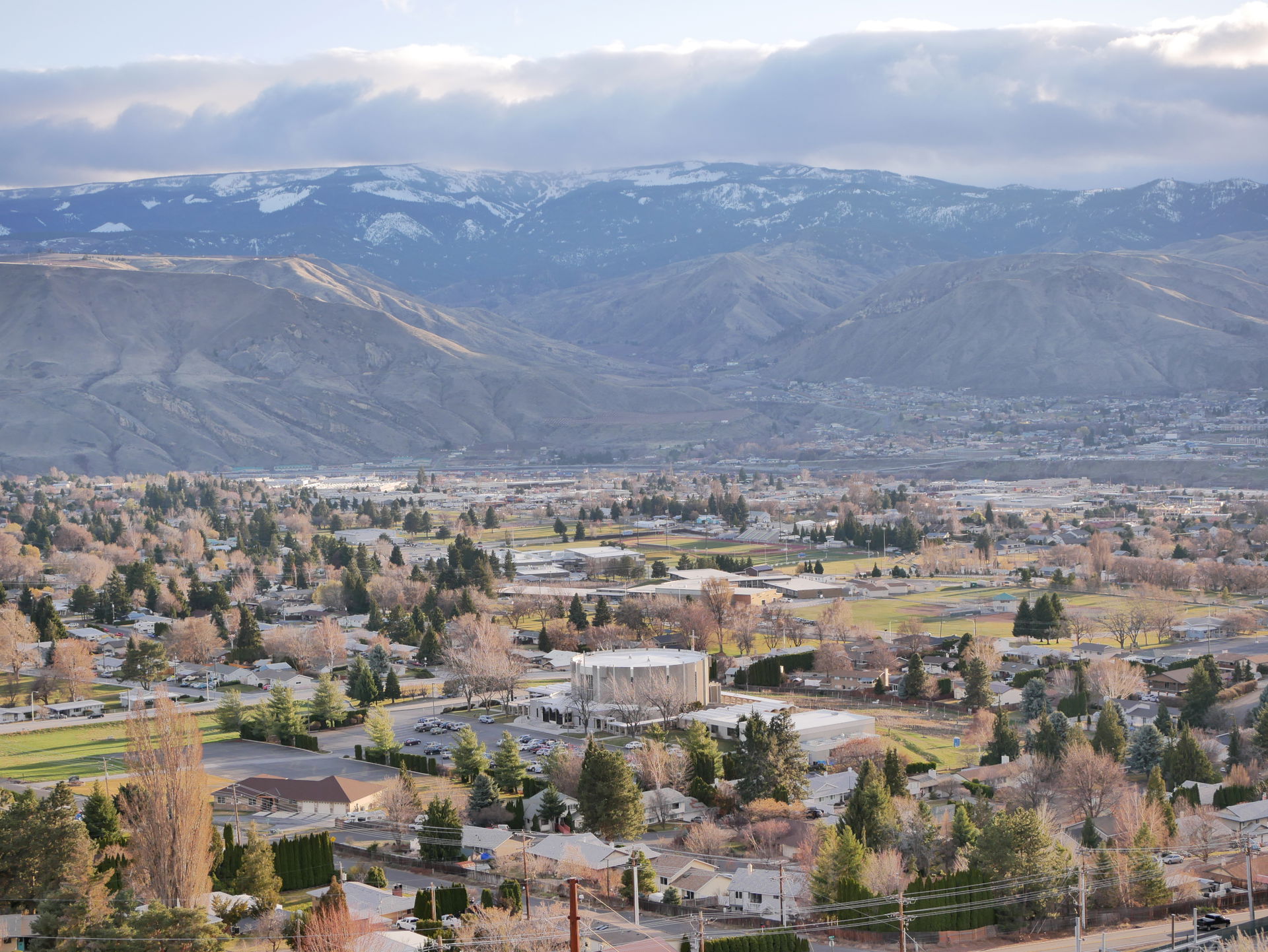 East Wenatchee Washington- looking south, Columbia River in the…