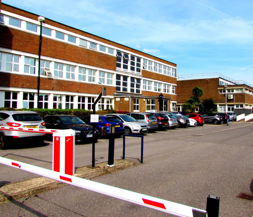 Newbury Police Station and former West Berkshire Magistrates' C…