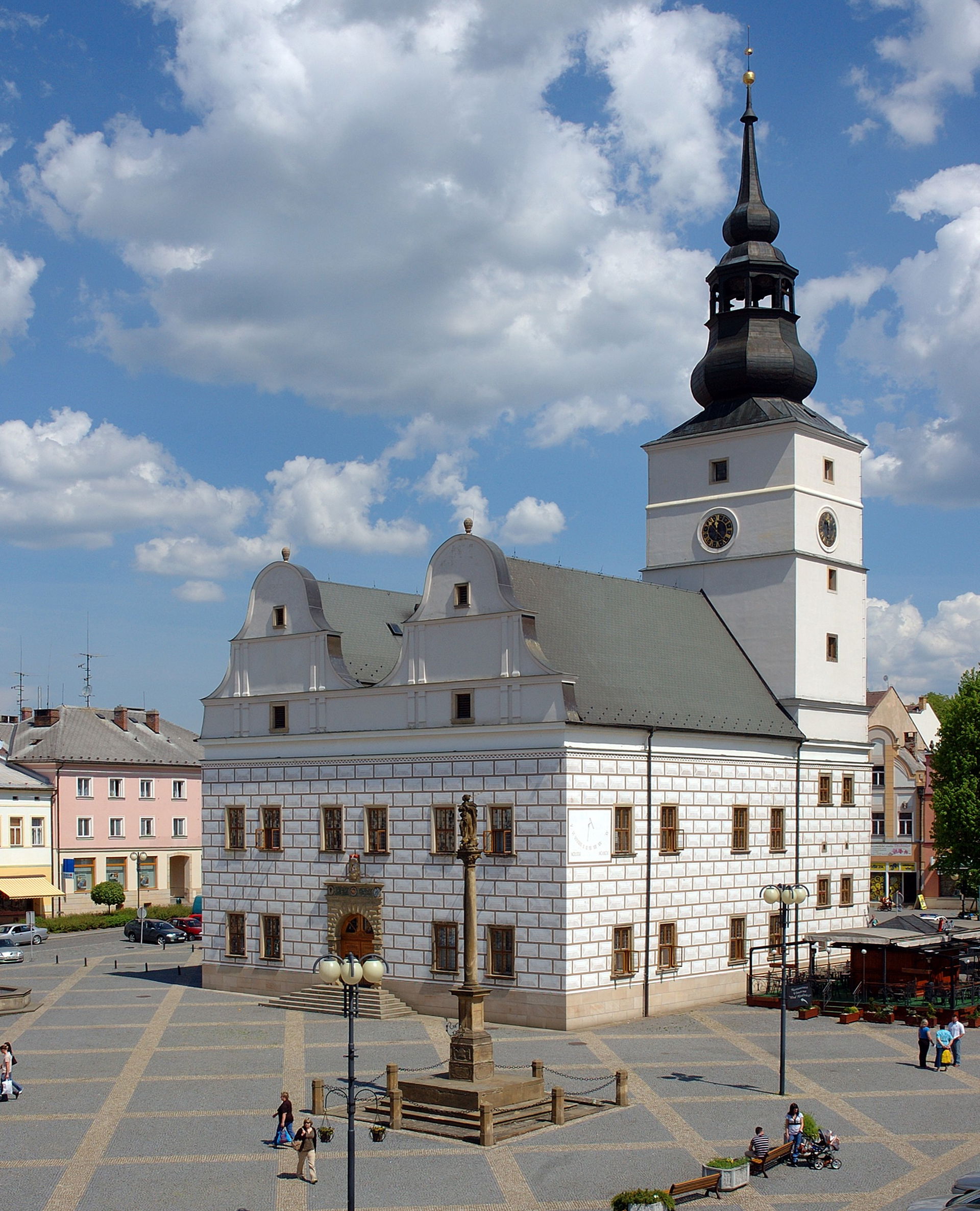 Renesační radnice na náměstí J. M. Marků v Lanškrouně.