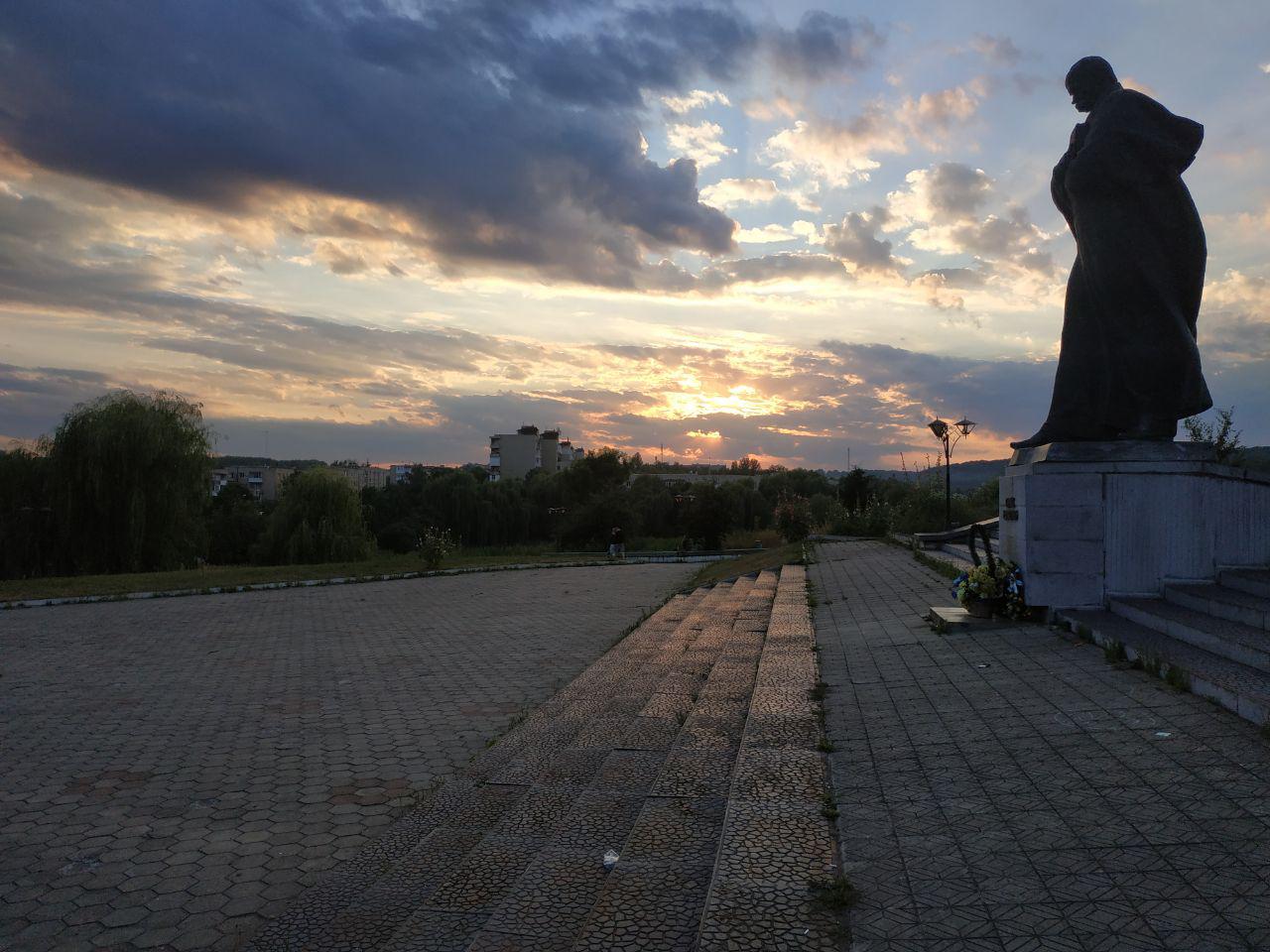 Пам'ятник Т.Г. Шевченкові, українському поету і художнику (скул…