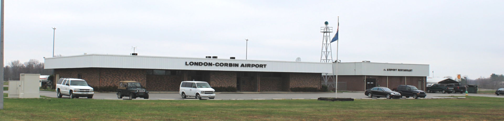 London-Corbin Airport terminal and The Hangar restaurant