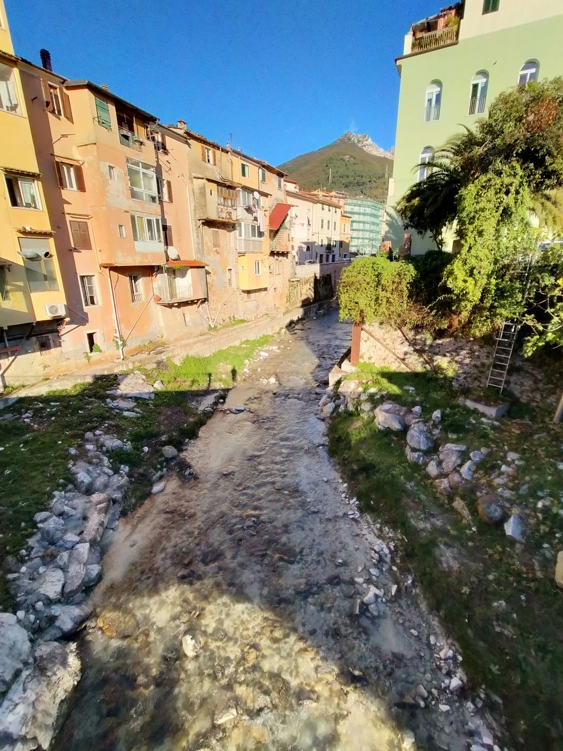 "Marmettola" (slurry) in the Carrione River, Carrara, 2021