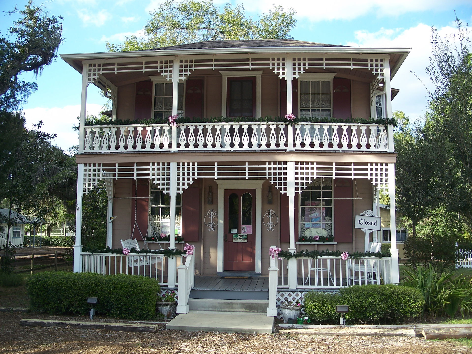 Longwood, Florida: Longwood Historic District: Inside-Outside H…