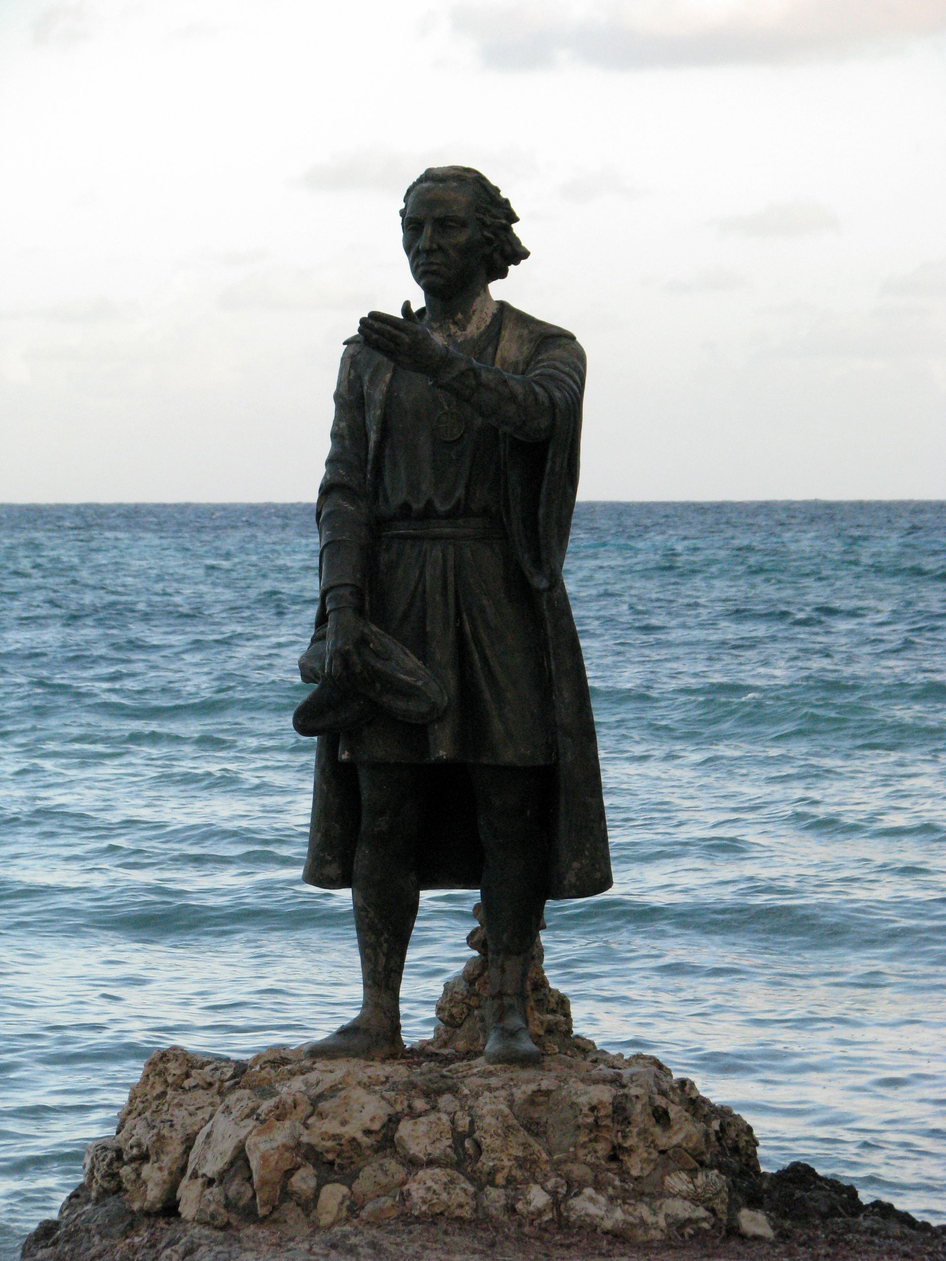 Guardalavaca (Banes-Cuba). Statue de Christophe Colomb, plage B…