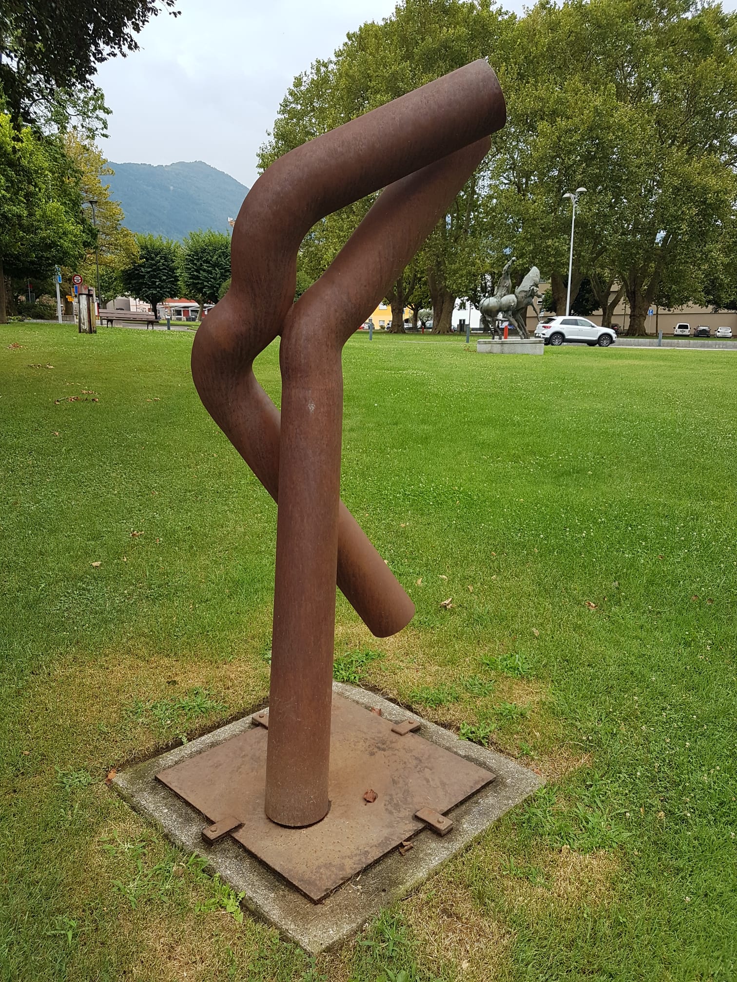 Scultura. Autore e titolo non indicati.