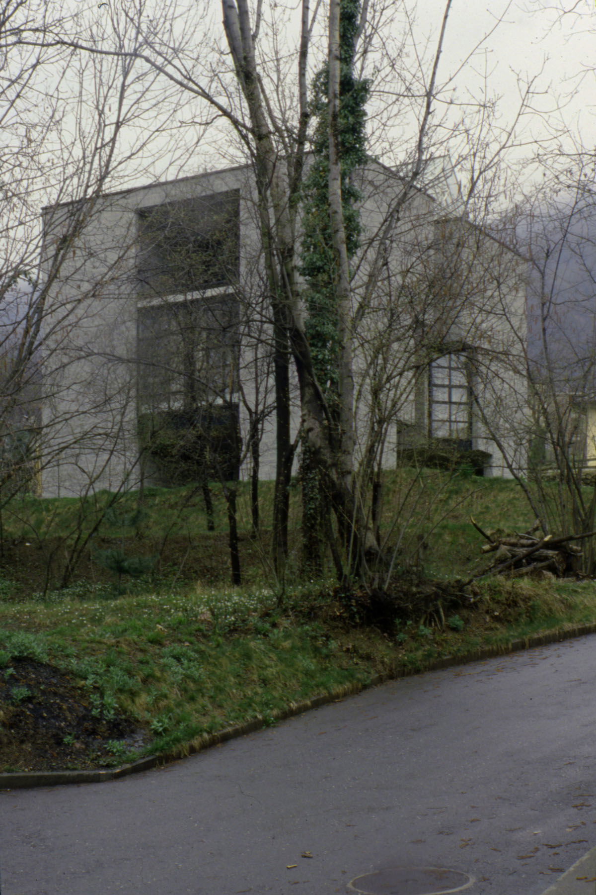 Pregassona, Casa Sampietro (arch. Mario Botta 1979-80)