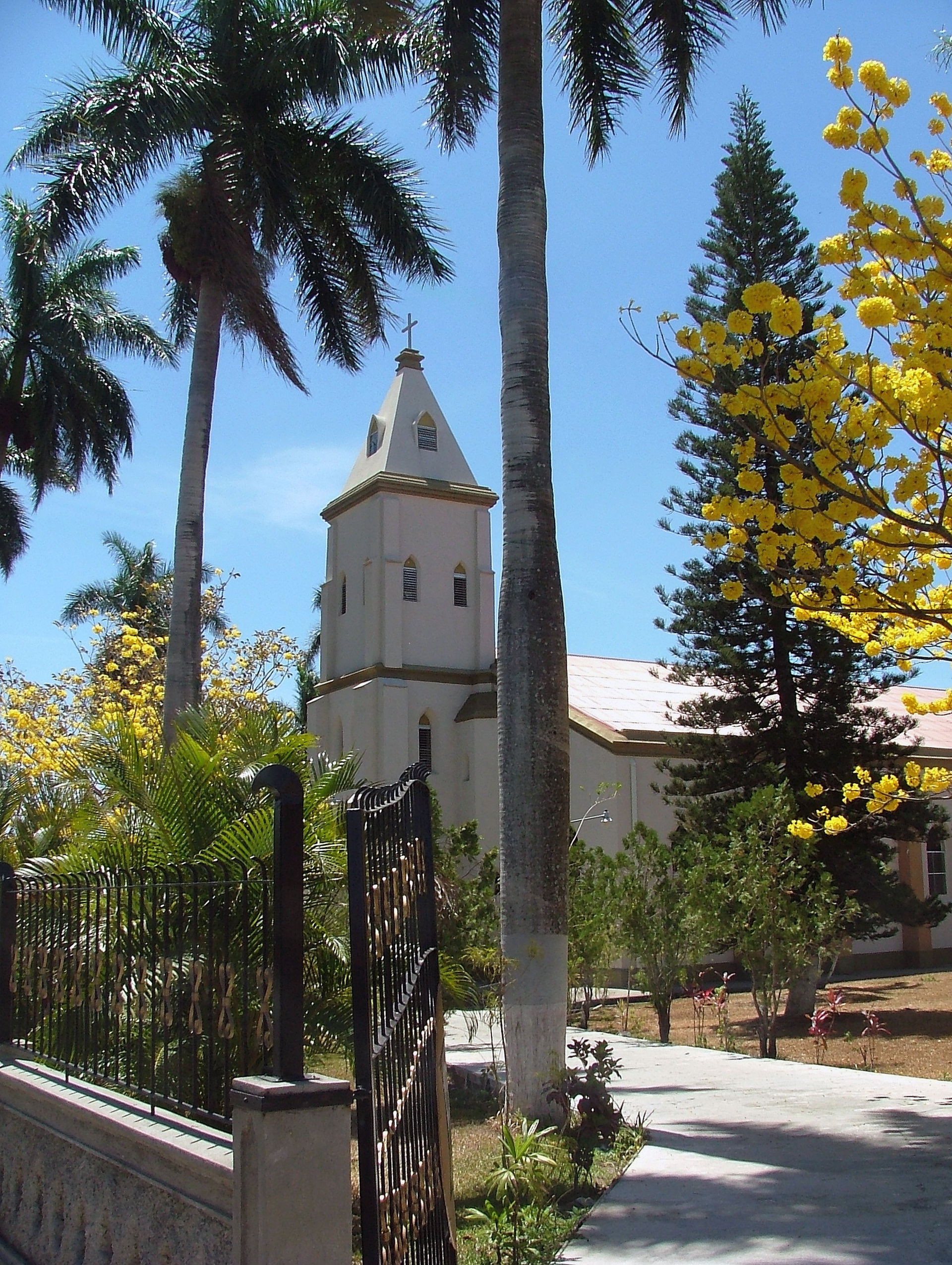 Iglesia de Atenas, provincia de Alajuela, Costa Rica.