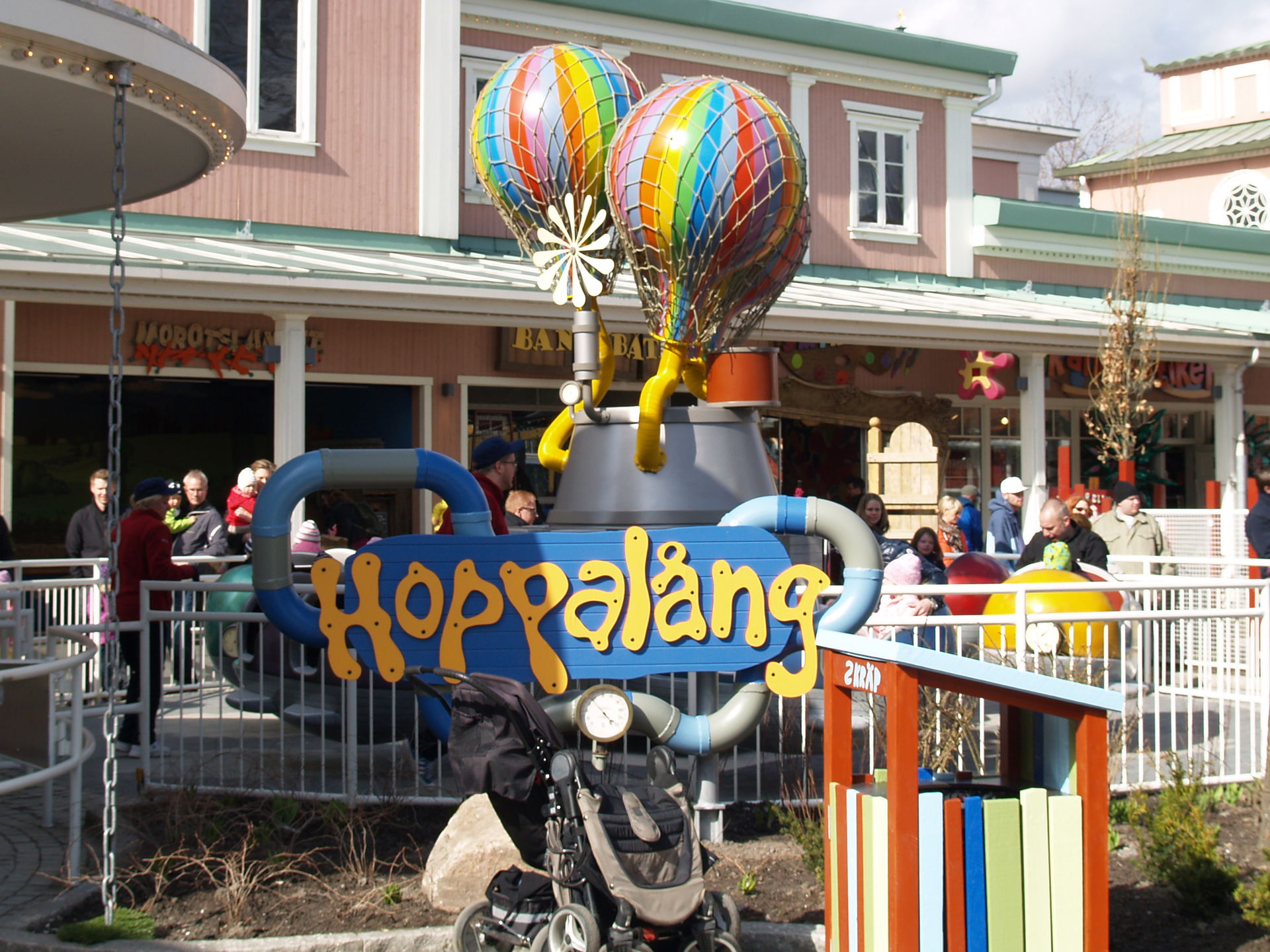 Åkattraktionen Hoppalång i nöjesparken Liseberg.