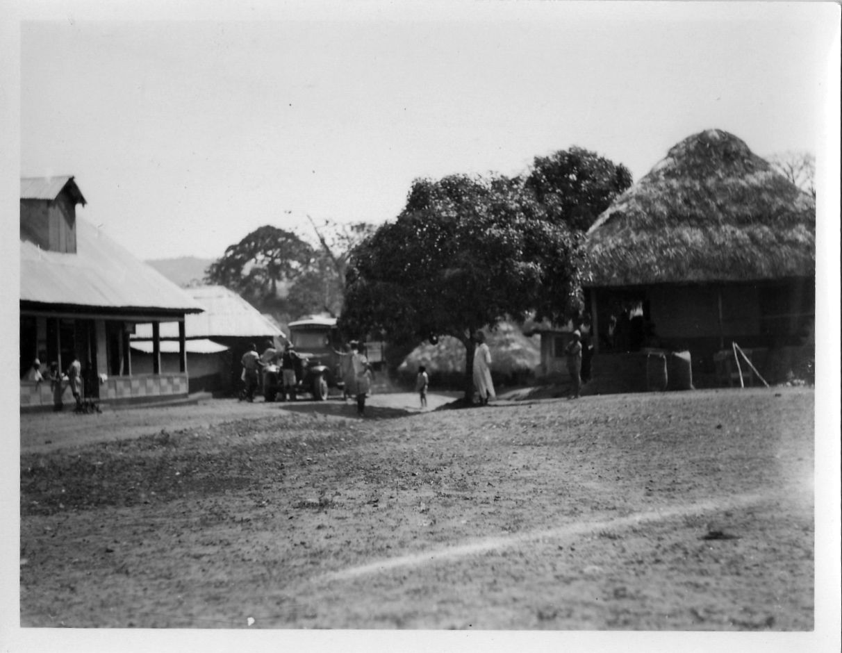 Panguma (Sierra Leone) with local lorry for Hangha, late 1934