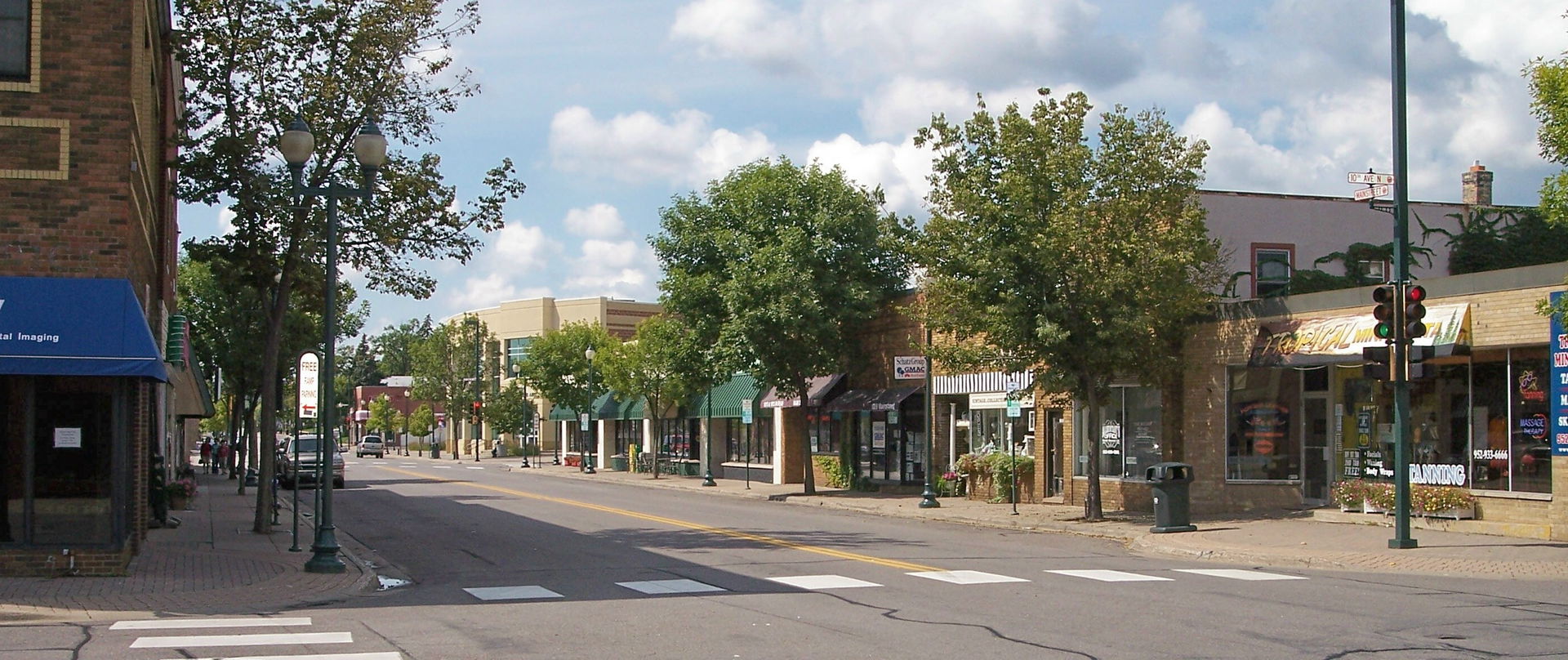 Mainstreet (local spelling) in downtown w:Hopkins, Minnesota