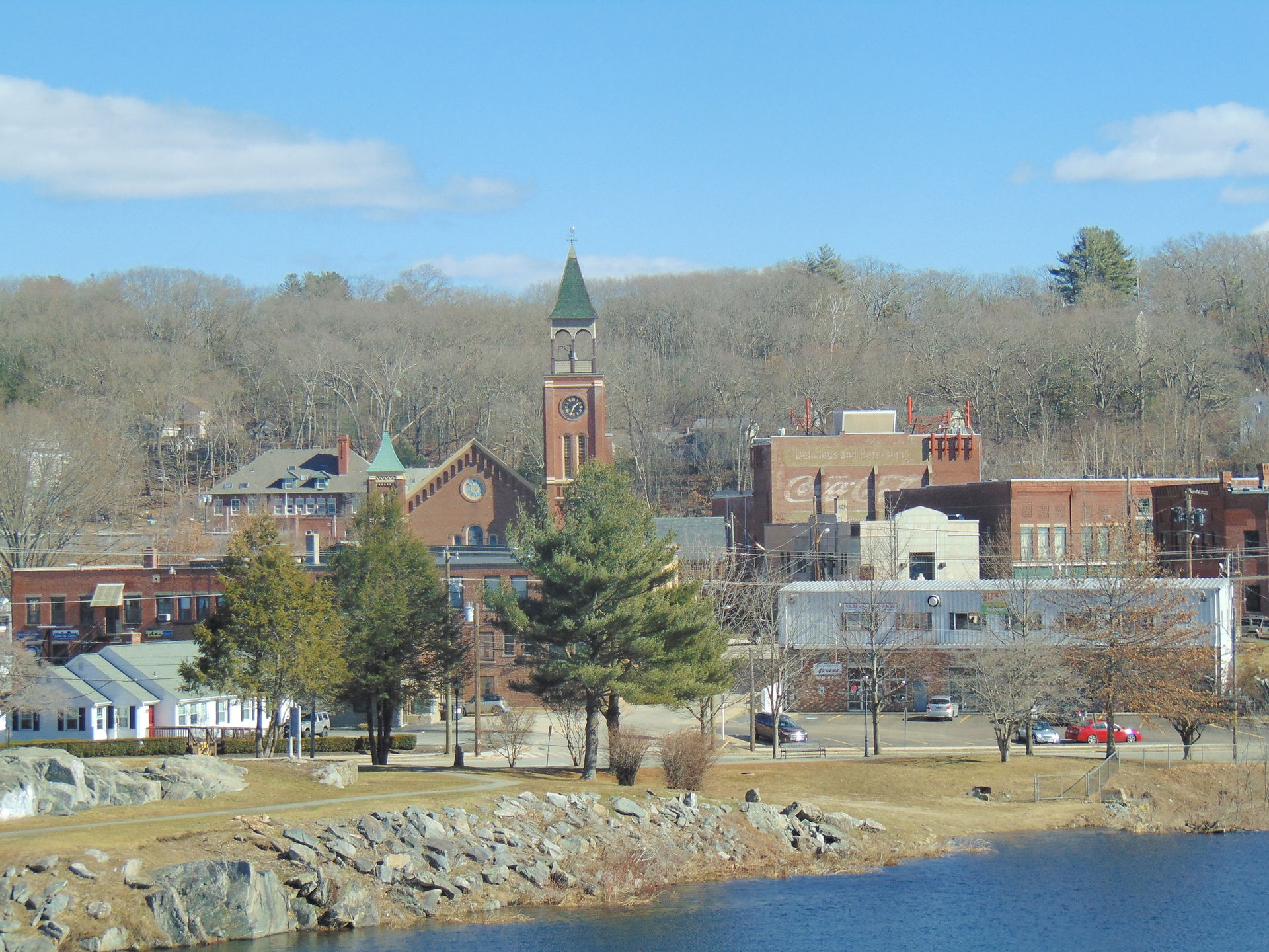 A photo of the center of Putnam in Connecticut