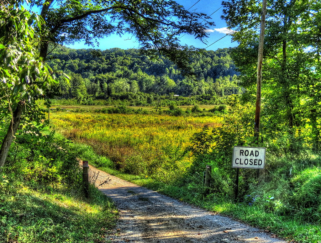 I turned into the "no outlet" Hungry Hollow Road and came to th…