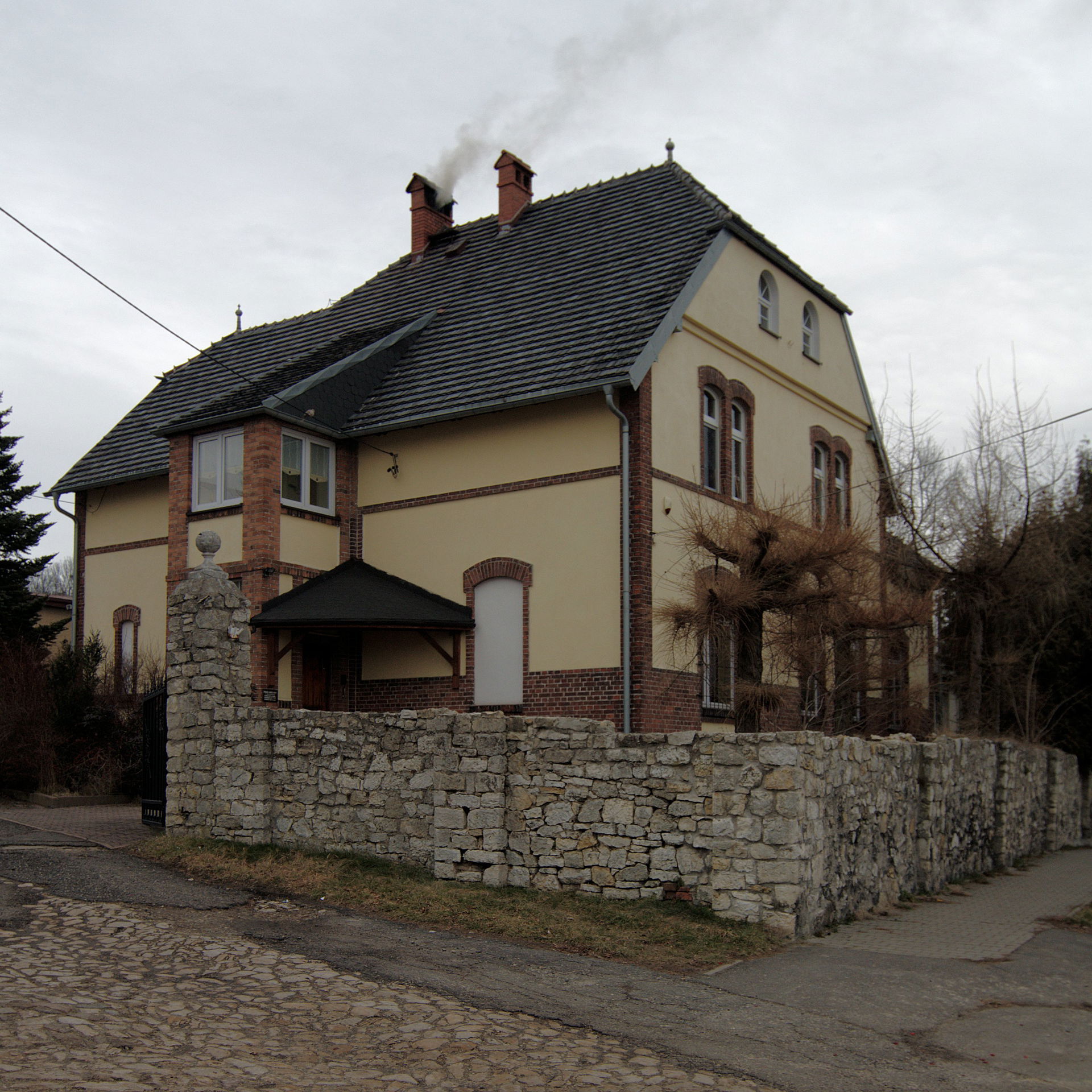 Zbrosławice. Plebania.