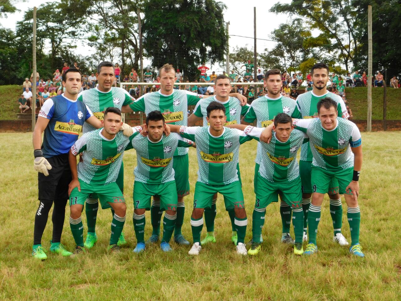 Equipo de fútbol del Club Social y Deportivo Timbó.
Domingo 28 …