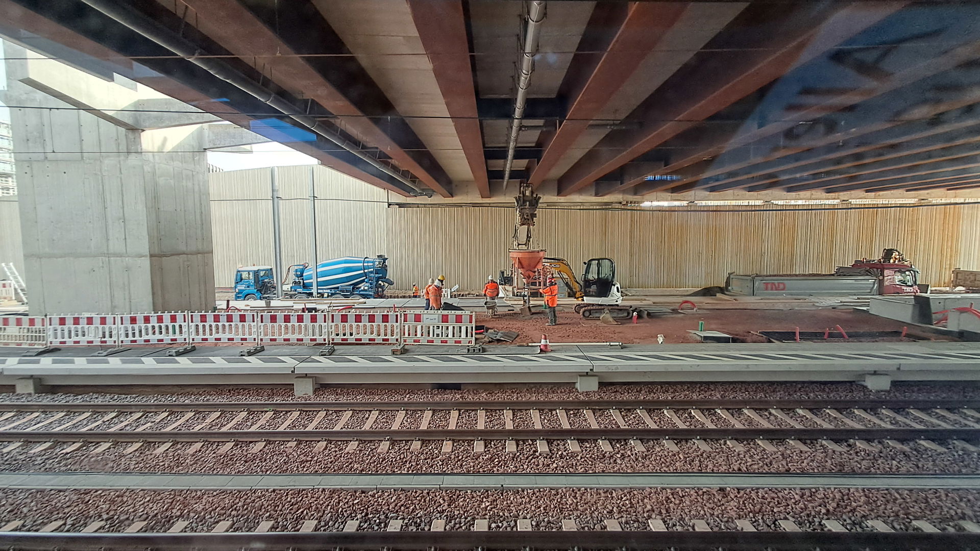 Construction works in Howald train station of a second platform…