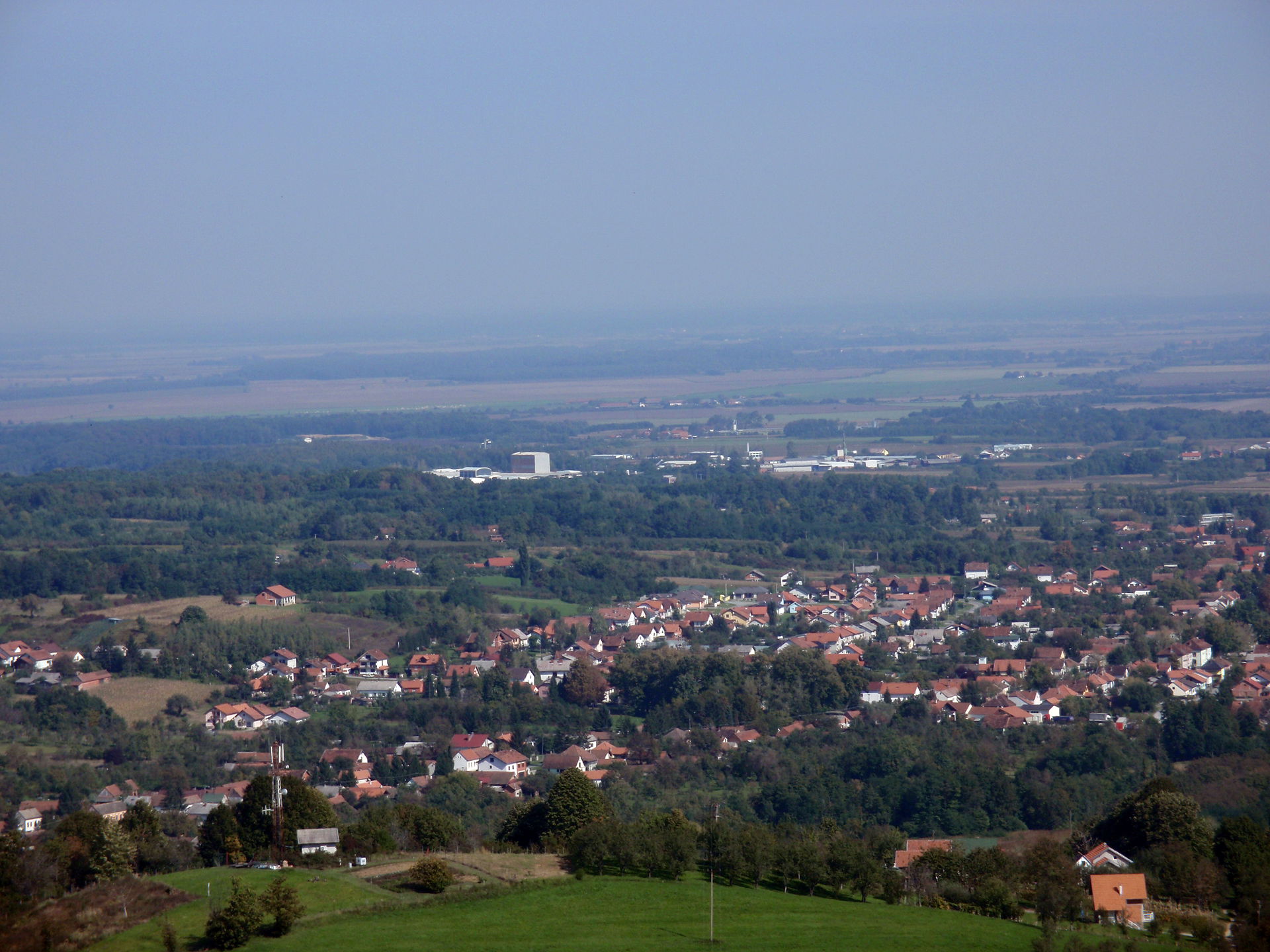 Pogled s Ružica grada, najvećeg sačuvanog dvorca u Slavoniji i …