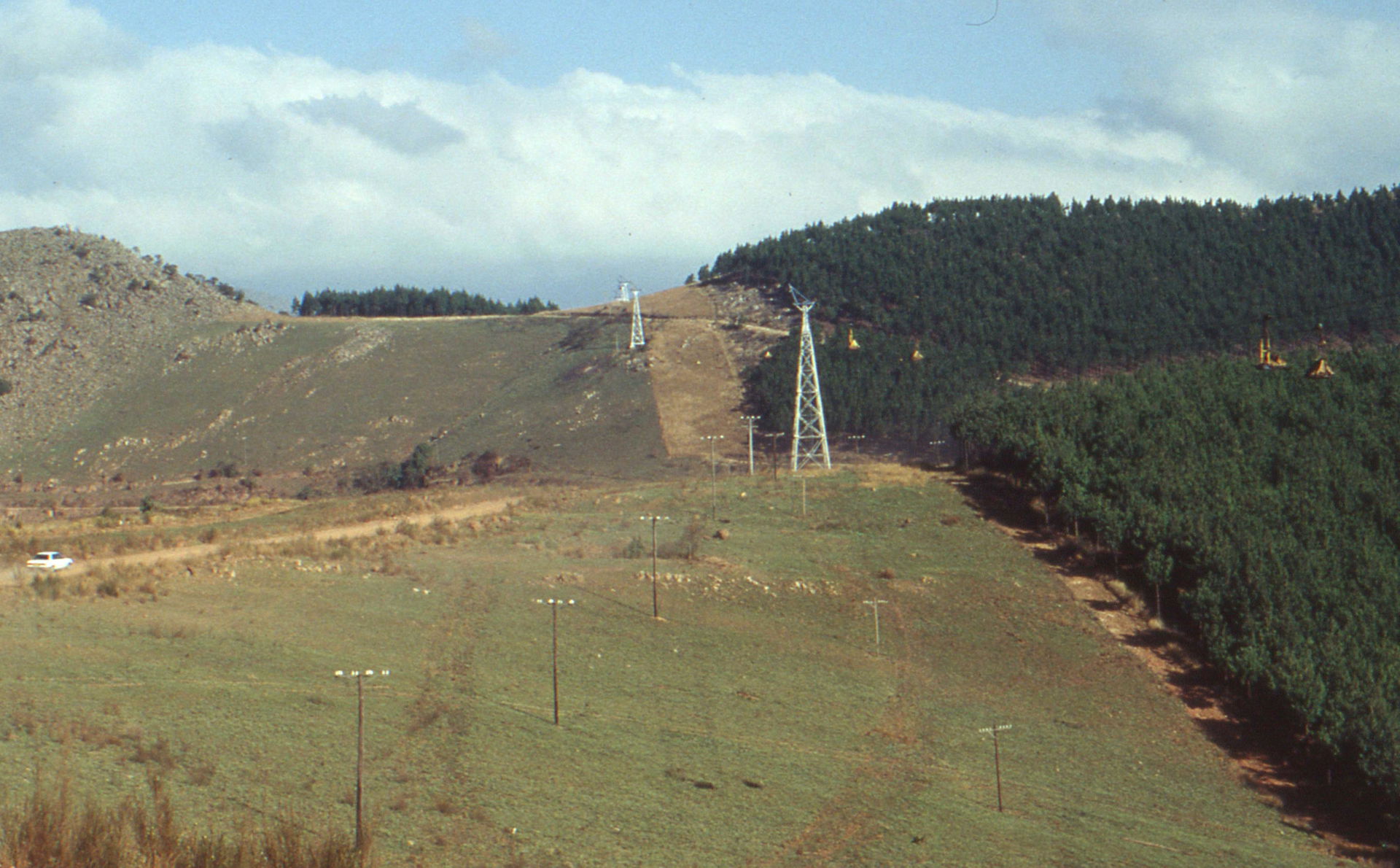 Ropeway Bulembu-Barberton on its highest point