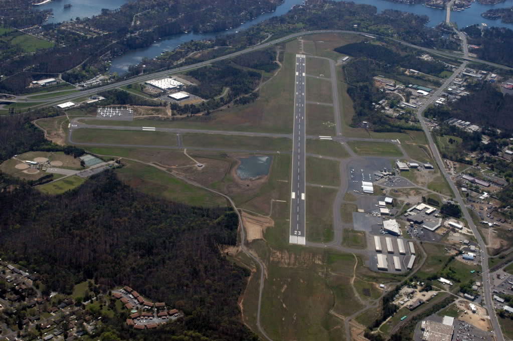 Memorial Field Airport in Hot Springs, AR