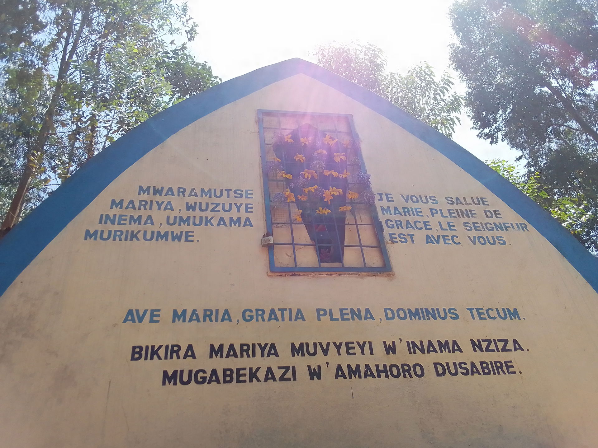 Ave MARIE Muramvya