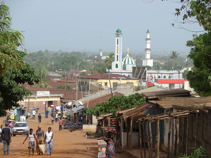 View on the centre of Sokodé: New Mosque in the front - Great M…